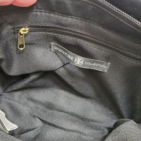 *Sale* AVON Signature Collection black & cream bag - Picture 6 of 7